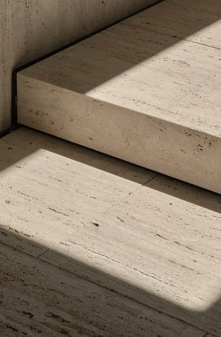 Travertine material detail